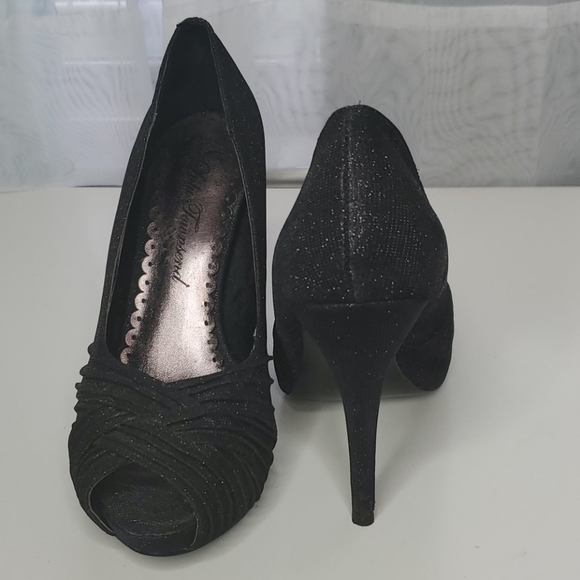 Lulu Townsend Peep Toe Pumps/Red Clutch - Picture 3 of 11